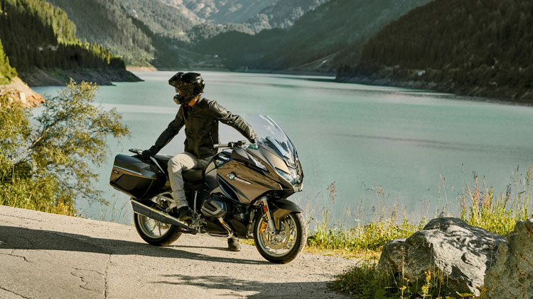 Rutas para viajar en moto por España