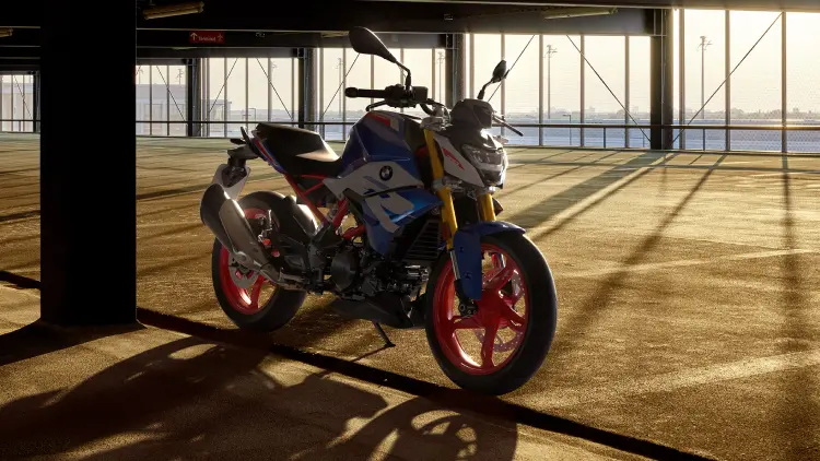 BMW diseña nuevos reflectores de radar para hacer sus motos más visibles