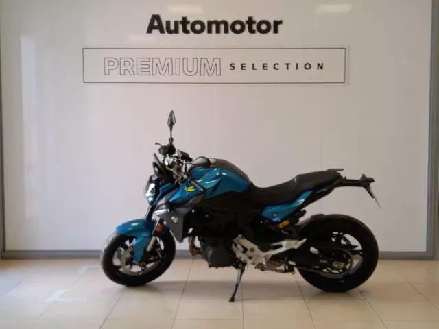 BMW F 900 R Roadster / Naked Bike