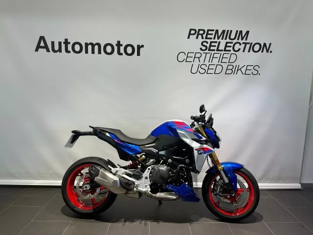 BMW F 900 R Roadster / Naked Bike