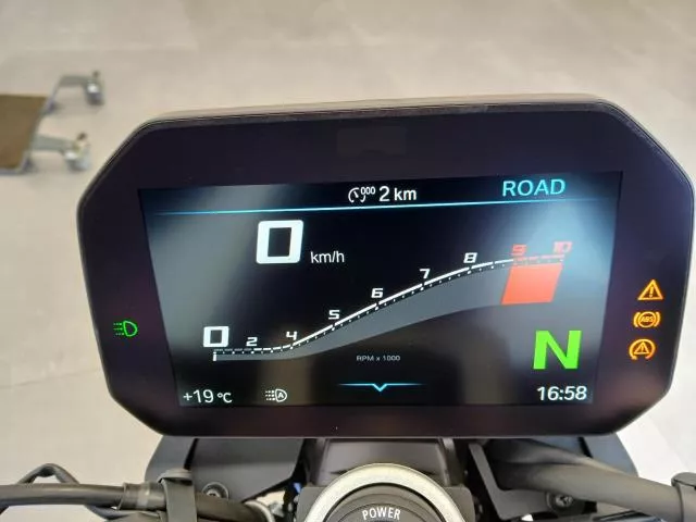 BMW F 900 R Roadster / Naked Bike